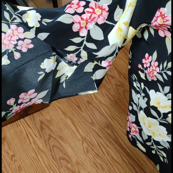 Colorful blouse - Picture 2 of 3